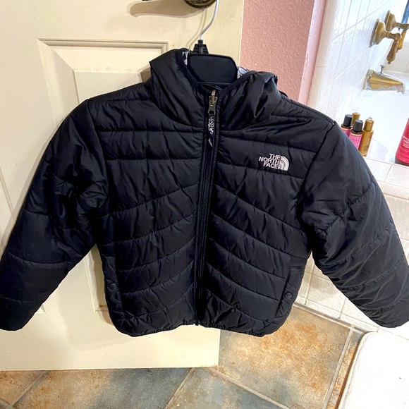 Kids North Face Jacket with Hoodie (6/8) - Picture 1 of 3